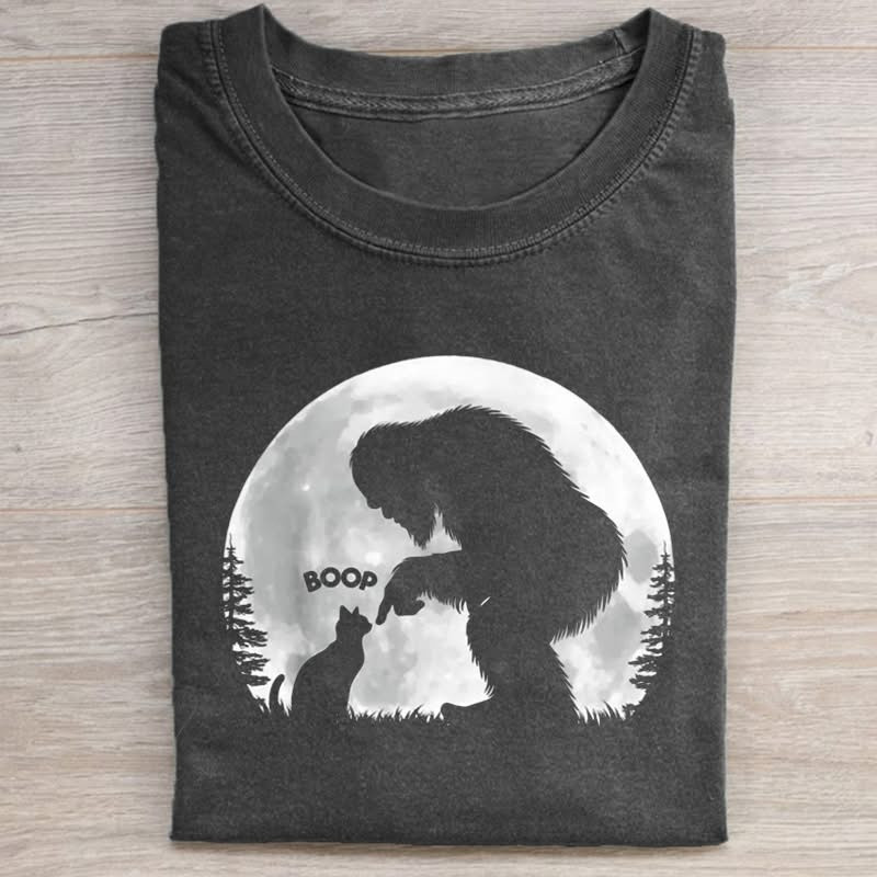 Cat Full Moon Bigfoot T-Shirt Cat Lovers Clothing Gift For Brothers - Softandstyle Cat Full Moon Bigfoot T-Shirt Cat Lovers Clothing Gift For Brothers - Softandstyle